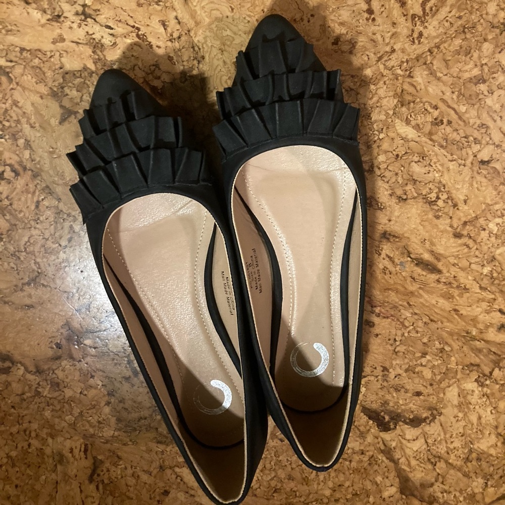 Only worn a couple times